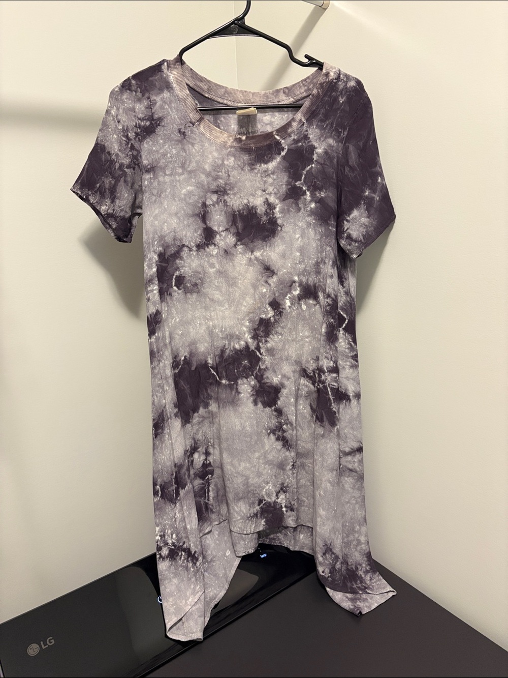Boutique Charcoal & Light Gray Tie-Dye Short Sleeve Tunic